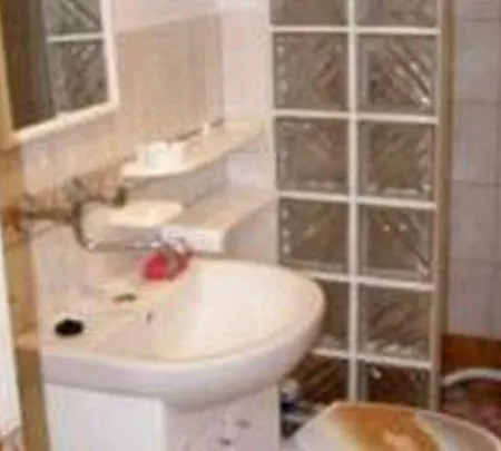 Quarto em Acomodações Particulares Plaza Zachodnia Darlowko, Weekend Bez Prowizji ⵓ Bosmanska50ܘpl ㅣtel 505-38o-583 ⴿ ㅣlazienka, Tv